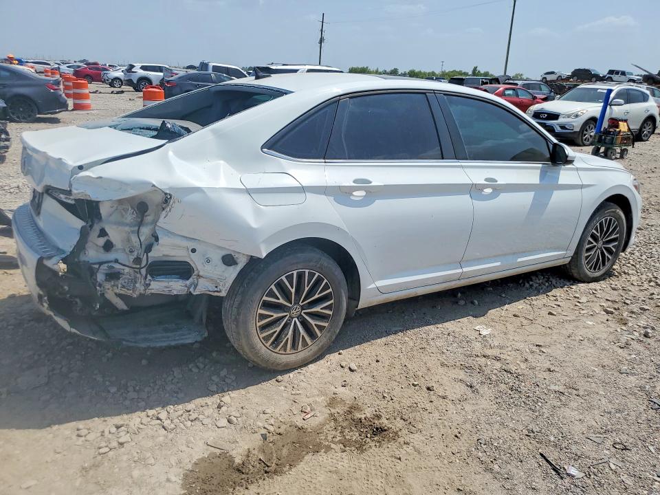 61067496 :رقم المزاد ، 3VWC57BU7MM048649 vin ، 2021 Volkswagen Jetta مزاد بيع