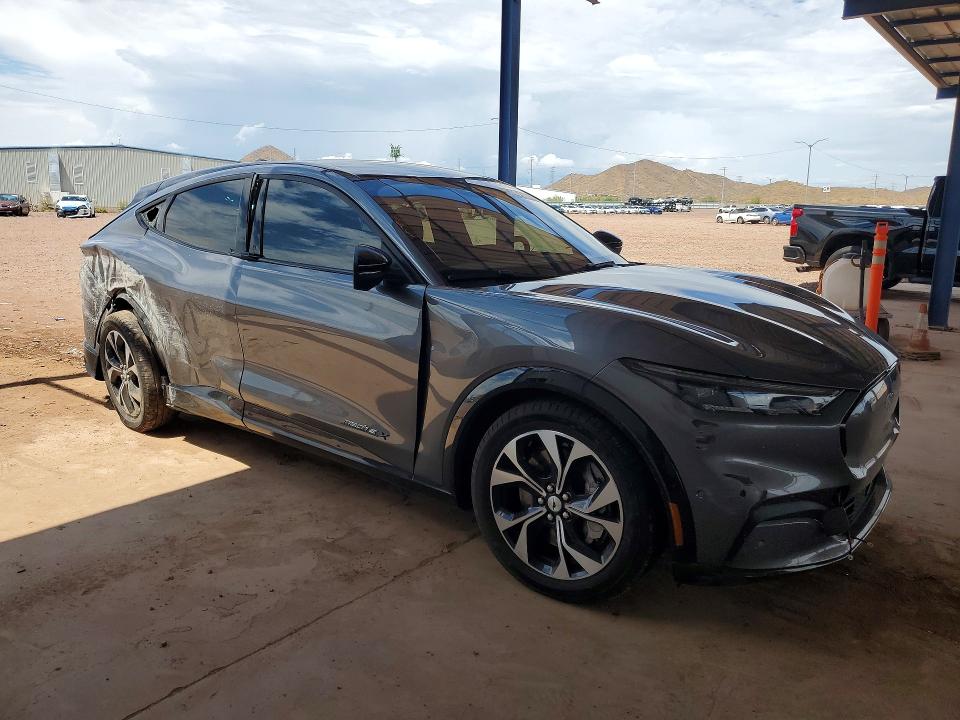 Продажа на аукционе авто 2023 Ford Mustang Mach-e, vin: 3FMTK3R71PMA68223, номер лота: 61708046