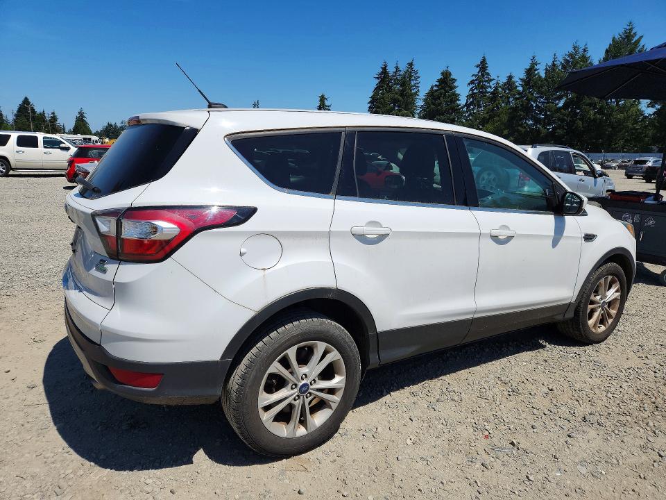 Продажа на аукционе авто 2017 Ford Escape, vin: 1FMCU0GD1HUA54630, номер лота: 60140386