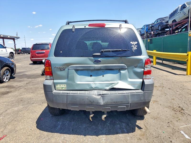 61892336 :رقم المزاد ، 1FMYU93185KD53738 vin ، 2005 Ford Escape مزاد بيع