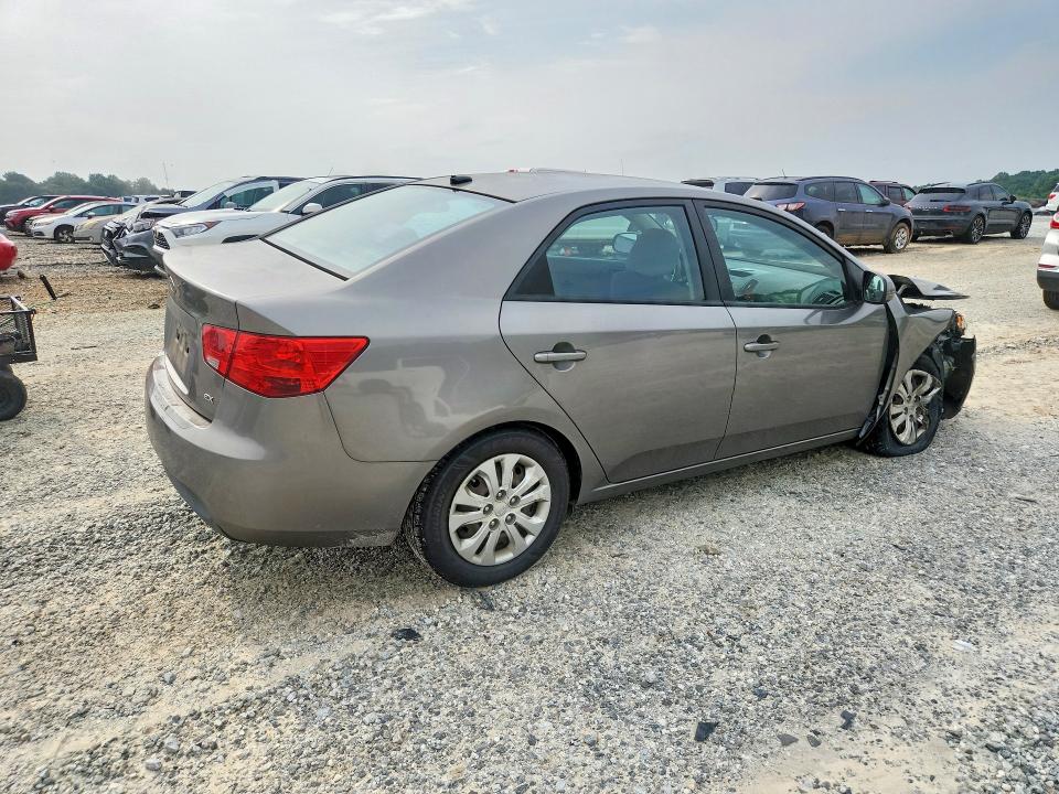 2012 Kia Forte მანქანა იყიდება აუქციონზე, vin: KNAFU4A26C5504725, აუქციონის ნომერი: 62133346
