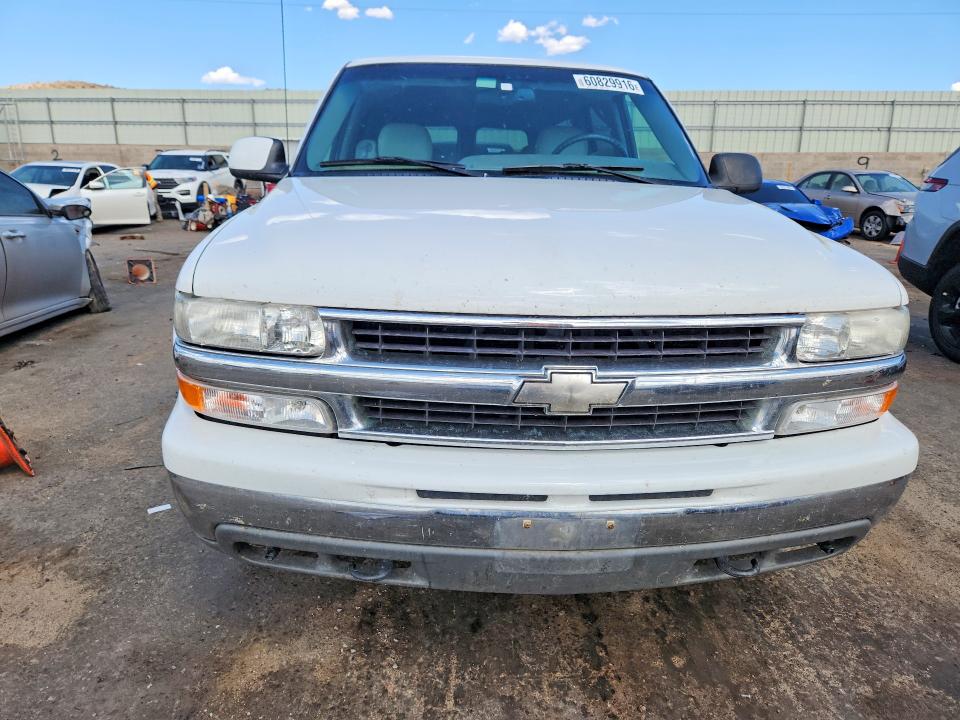 2001 Chevrolet Suburban მანქანა იყიდება აუქციონზე, vin: 3GNFK16T11G179617, აუქციონის ნომერი: 60829916