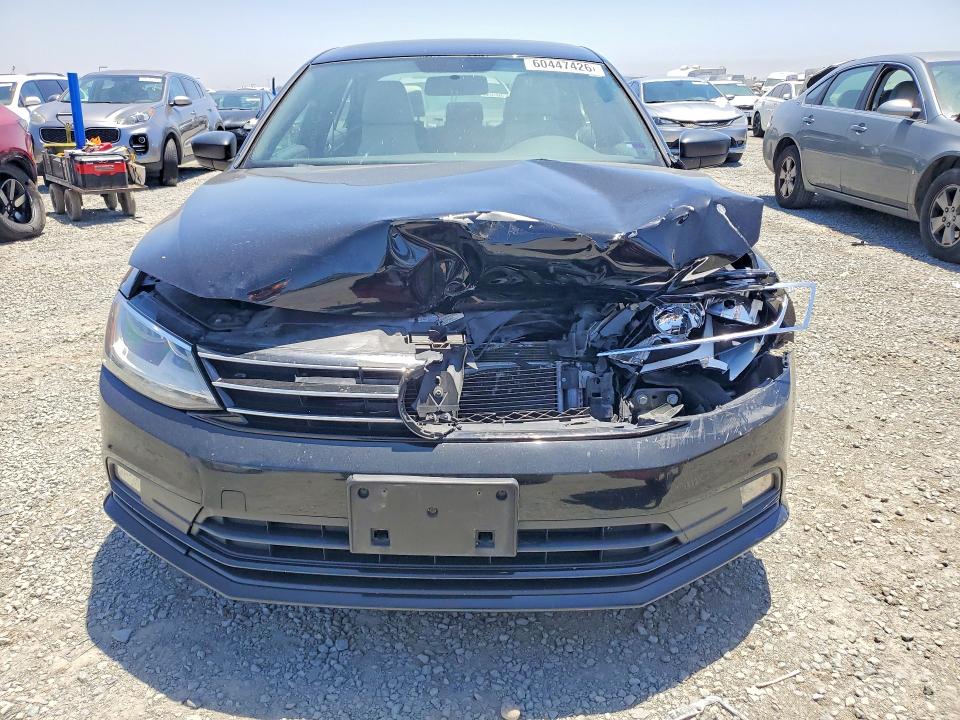 60447426 :رقم المزاد ، 3VWD17AJ6GM287802 vin ، 2016 Volkswagen Jetta مزاد بيع