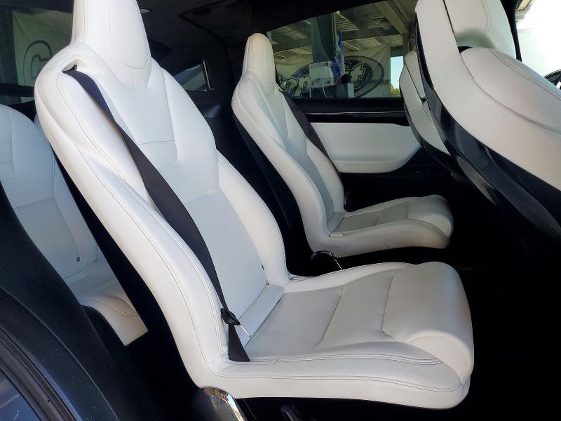 2017 Tesla Model X მანქანა იყიდება აუქციონზე, vin: 5YJXCBE27HF044392, აუქციონის ნომერი: 60775176