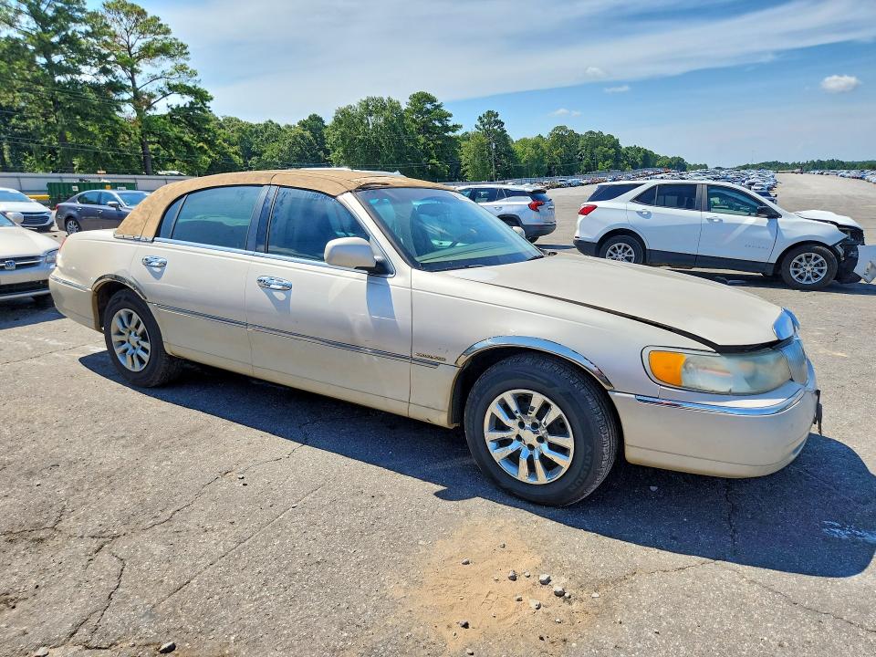 Aukcja sprzedaży 2000 Lincoln Town Car, vin: 1LNHM83W7YY765303, numer aukcji: 60305716