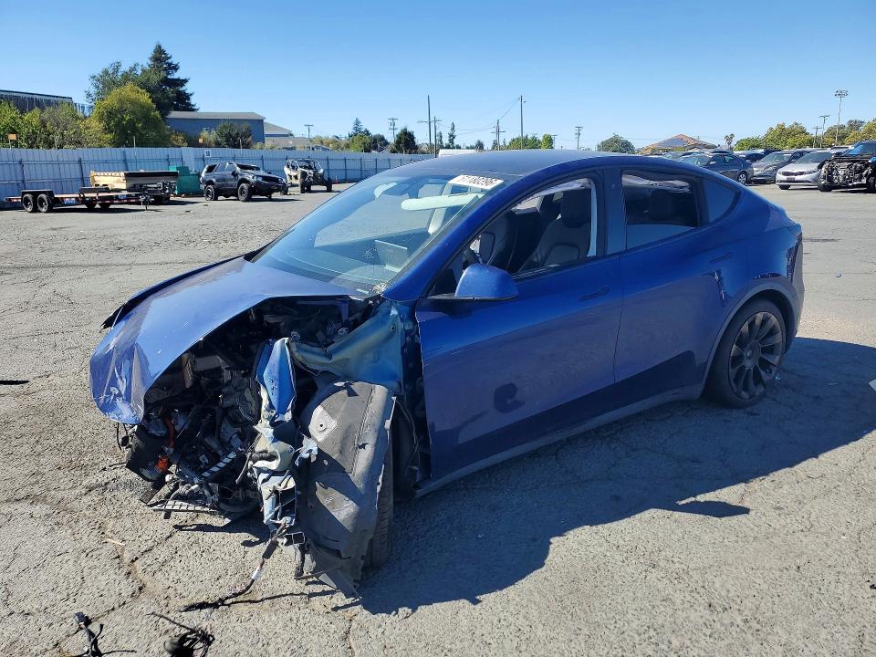 Продажа на аукционе авто 2020 Tesla Model Y, vin: 5YJYGDEE8LF033957, номер лота: 61180396