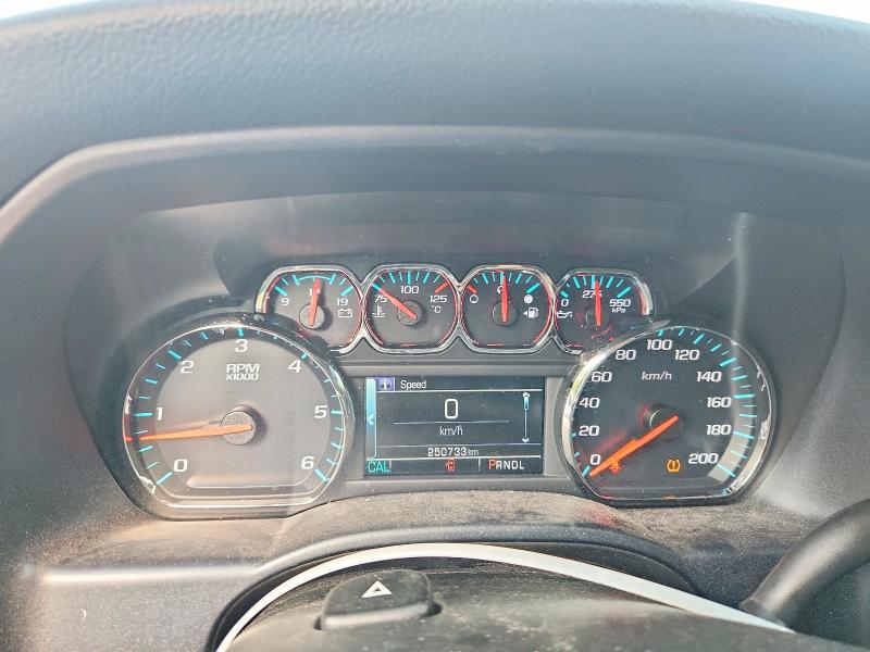 Продаж на аукціоні авто 2018 Chevrolet Silverado, vin: 3GCUKREC6JG526780, номер лоту: 62589426
