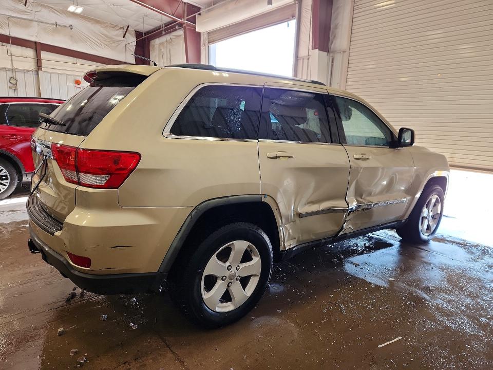 59345146 :رقم المزاد ، 1J4RR4GG2BC558032 vin ، 2011 Jeep Grand Cherokee مزاد بيع