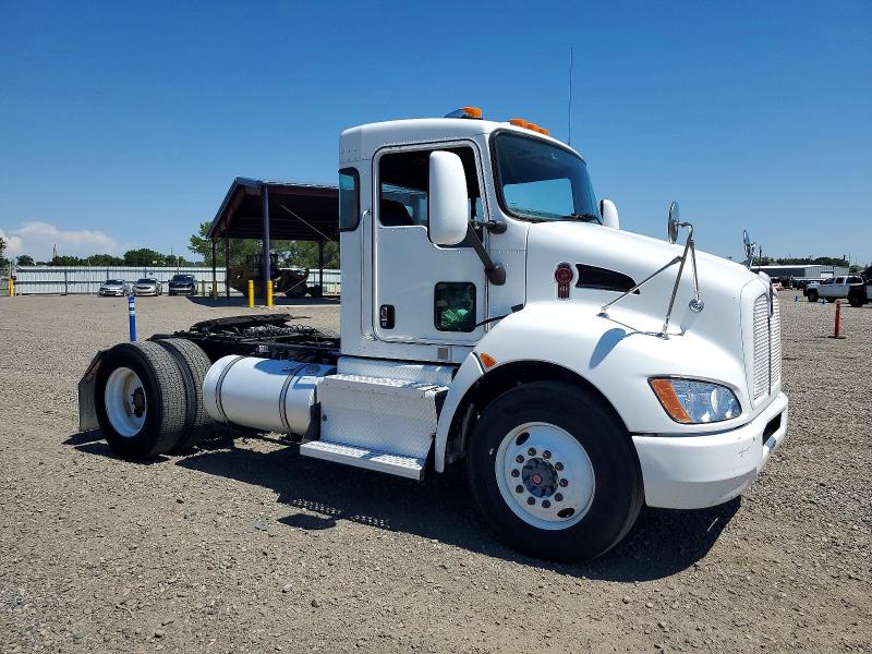 57896136 :رقم المزاد ، 2XKHAJ7X5FM462708 vin ، 2015 Kenworth T370 مزاد بيع
