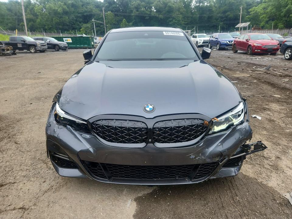 60746506 :رقم المزاد ، 3MW5R7J03M8B72535 vin ، 2021 Bmw 330xi مزاد بيع
