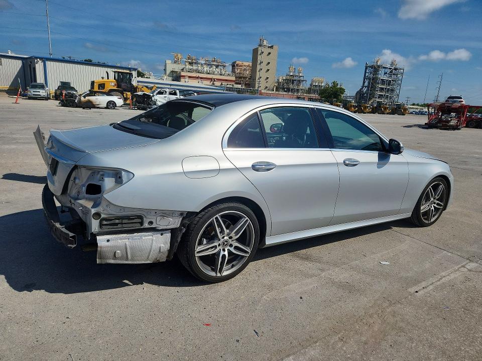 62782046 :رقم المزاد ، WDDZF4JB4JA348463 vin ، 2018 Mercedes-benz E مزاد بيع