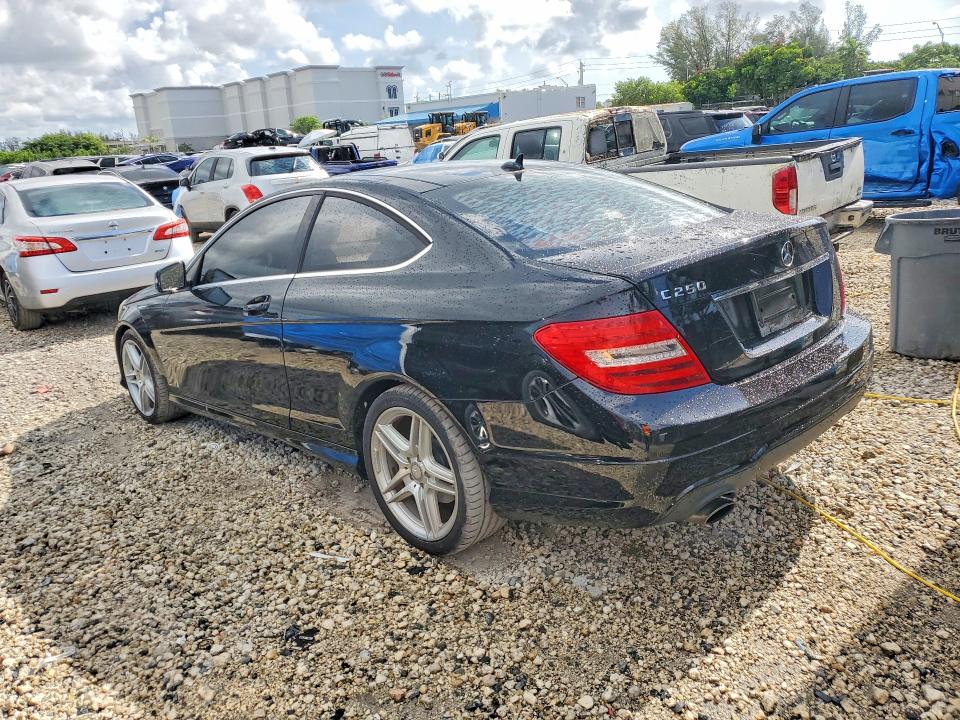 2013 Mercedes-benz C მანქანა იყიდება აუქციონზე, vin: WDDGJ4HB7DG031810, აუქციონის ნომერი: 62456516
