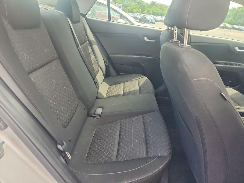 61363446 :رقم المزاد ، 3KPA24AD6NE455120 vin ، 2022 Kia Rio مزاد بيع