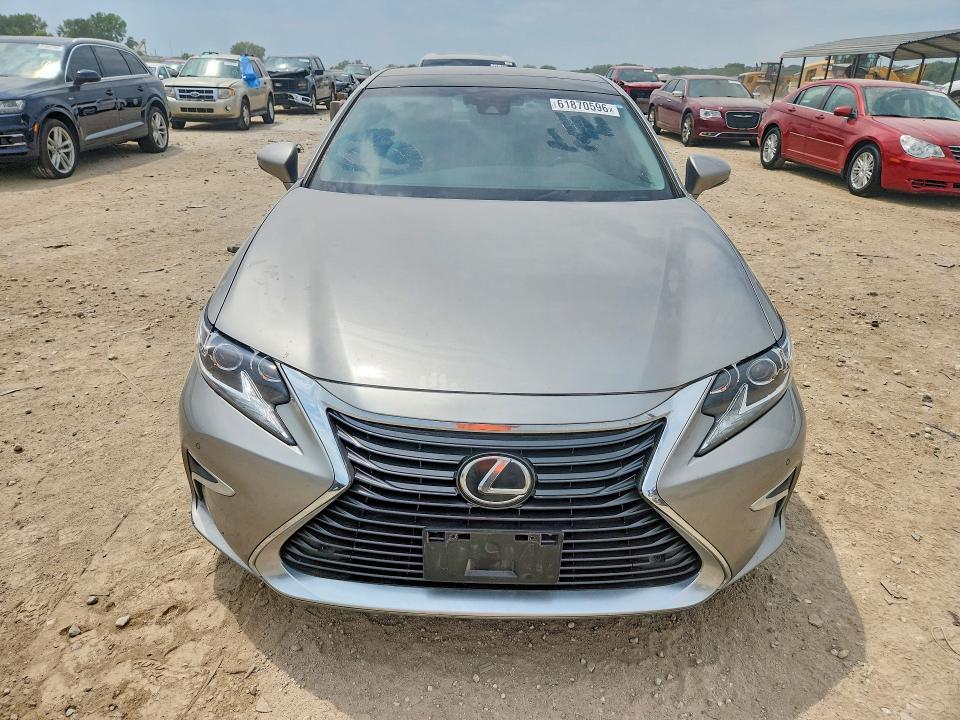 61870596 :رقم المزاد ، 58ABK1GG9JU086855 vin ، 2018 Lexus Es مزاد بيع