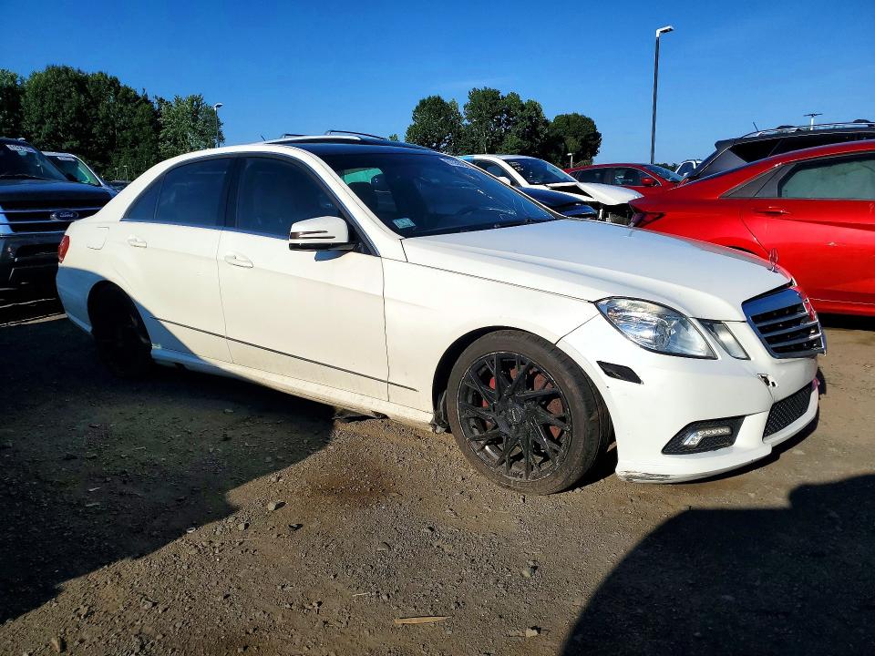 2011 Mercedes-benz E მანქანა იყიდება აუქციონზე, vin: WDDHF8HB7BA453704, აუქციონის ნომერი: 61550286