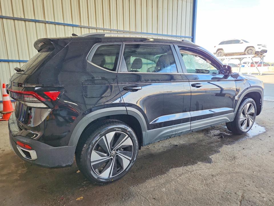 60821436 :رقم المزاد ، 3VVUC7B24TM043615 vin ، 2026 Volkswagen Taos مزاد بيع