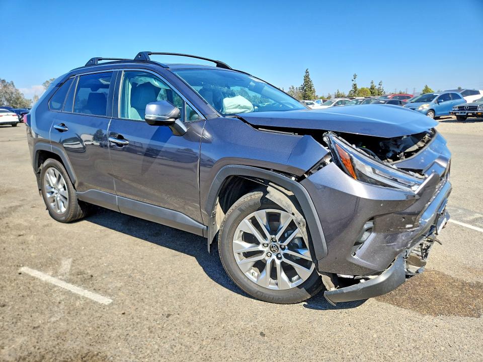 Aukcja sprzedaży 2022 Toyota Rav4, vin: 2T3Y1RFV1NC199832, numer aukcji: 61085406