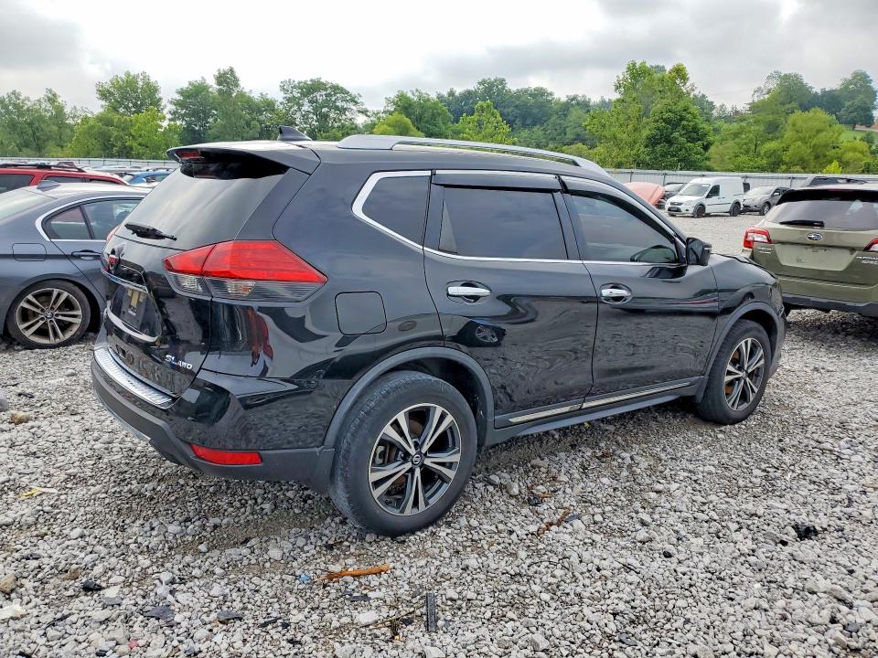 60369066 :رقم المزاد ، JN8AT2MV3HW017580 vin ، 2017 Nissan Rogue مزاد بيع