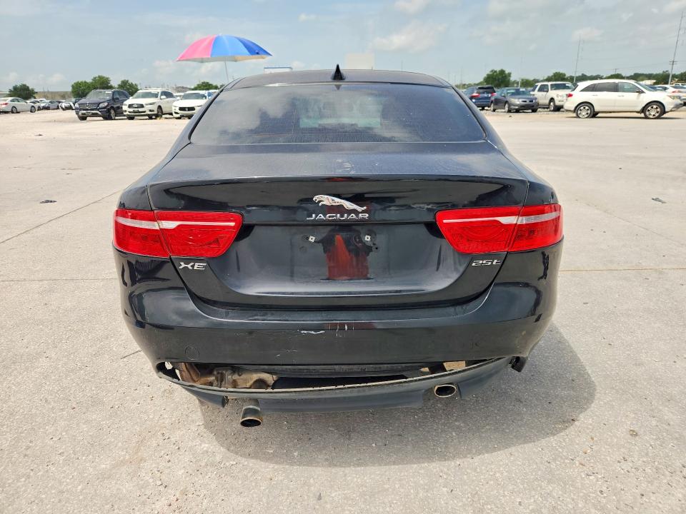 61342106 :رقم المزاد ، SAJAR4FX1JCP39188 vin ، 2018 Jaguar Xe مزاد بيع