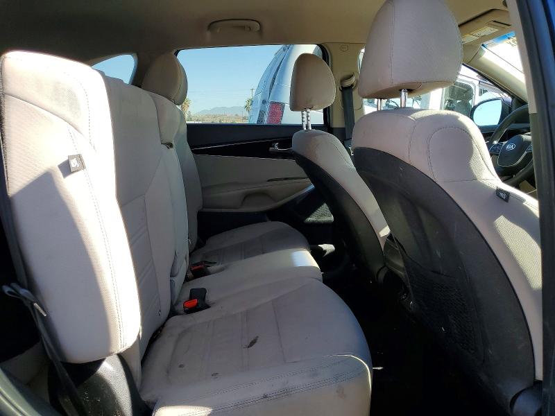 59835556 :رقم المزاد ، 5XYPG4A37KG459033 vin ، 2019 Kia Sorento مزاد بيع