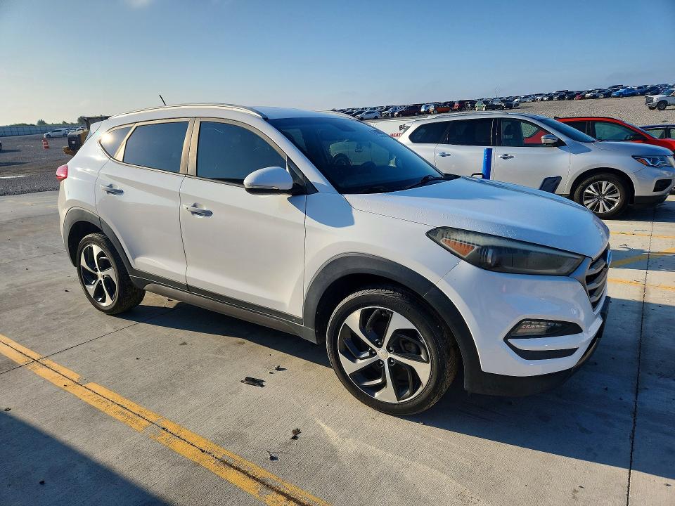 2016 Hyundai Tucson მანქანა იყიდება აუქციონზე, vin: KM8J3CA29GU259923, აუქციონის ნომერი: 61000876