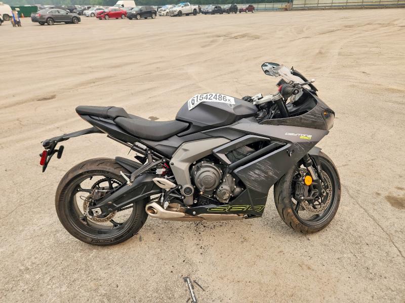 2025 Triumph Motorcycle Daytona მანქანა იყიდება აუქციონზე, vin: SMTL23UF4STBU2316, აუქციონის ნომერი: 61542486