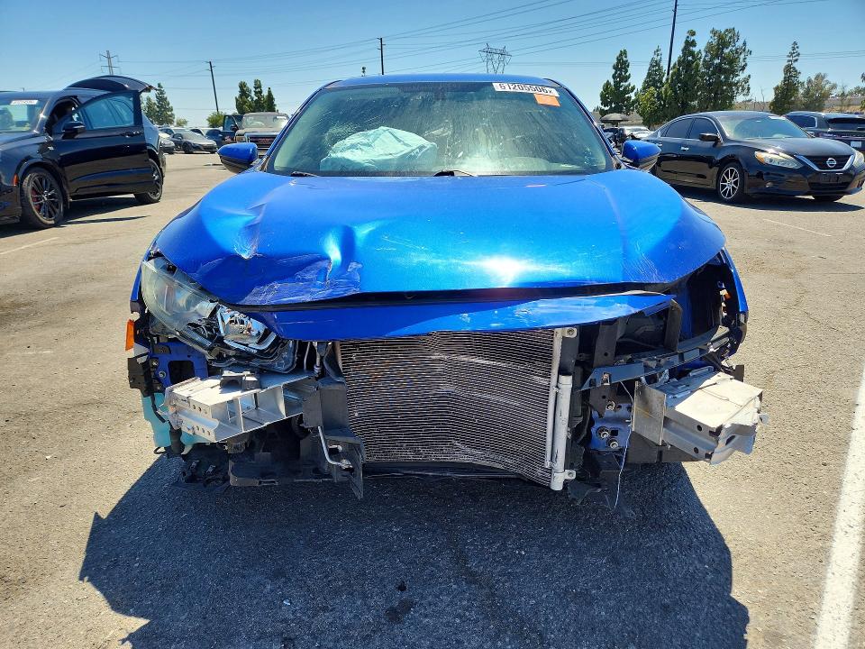 61205506 :رقم المزاد ، 2HGFC2F50JH604663 vin ، 2018 Honda Civic مزاد بيع