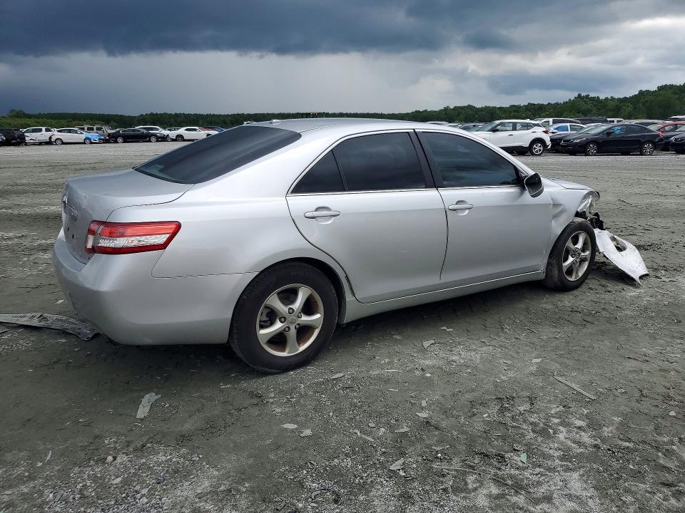 60704706 :رقم المزاد ، 4T4BF3EK8AR021113 vin ، 2010 Toyota Camry مزاد بيع