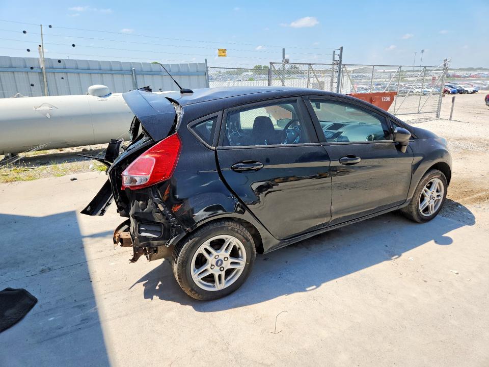 60523076 :رقم المزاد ، 3FADP4EJ7KM102956 vin ، 2019 Ford Fiesta مزاد بيع