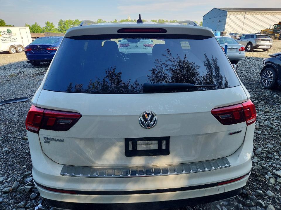 Продажа на аукционе авто 2021 Volkswagen Tiguan, vin: 3VV2B7AX2MM004546, номер лота: 60839676