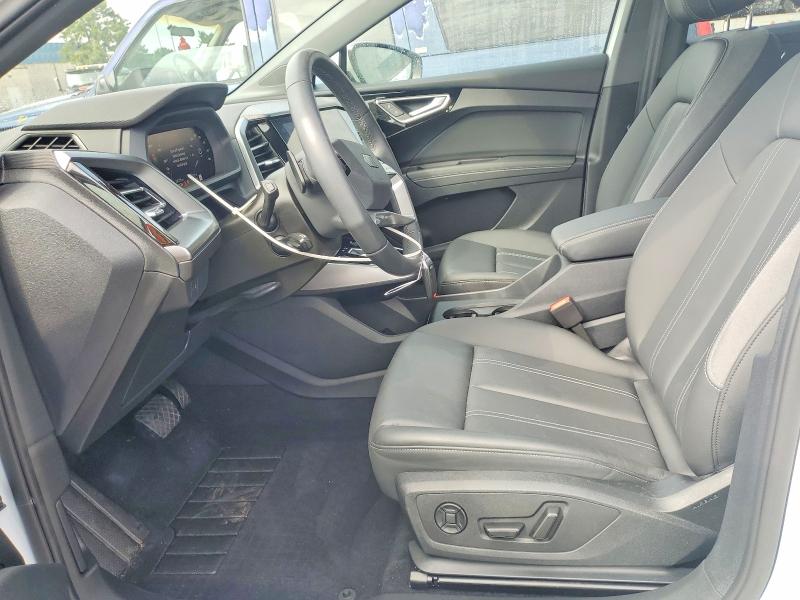 2024 Audi Q4 E-tron მანქანა იყიდება აუქციონზე, vin: WA1LUBFZ4RP054077, აუქციონის ნომერი: 60622576