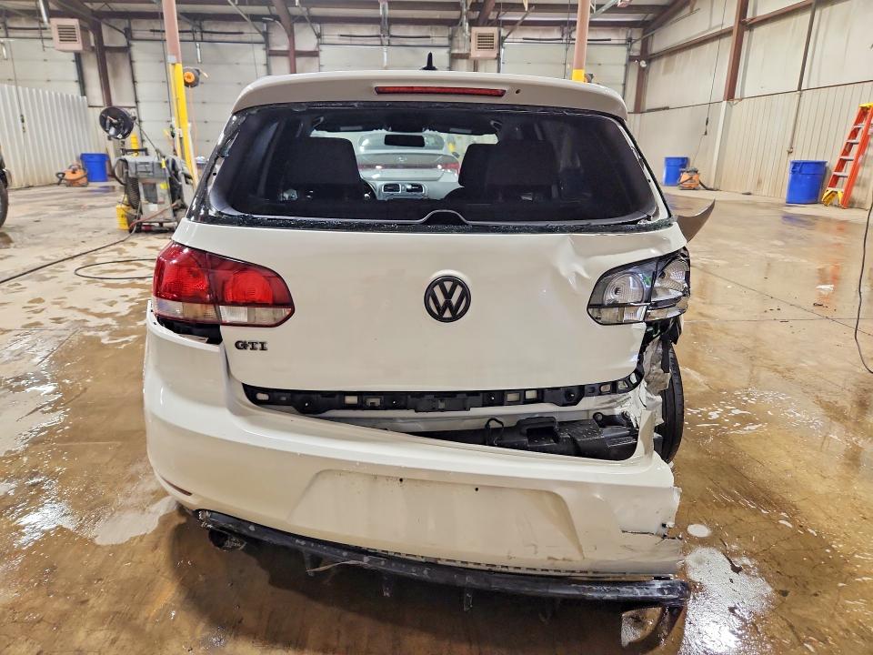 61585166 :رقم المزاد ، WVWGD7AJ7EW010631 vin ، 2014 Volkswagen Gti مزاد بيع