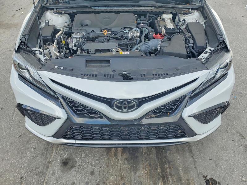 59820806 :رقم المزاد ، 4T1K61AK5RU229143 vin ، 2024 Toyota Camry مزاد بيع