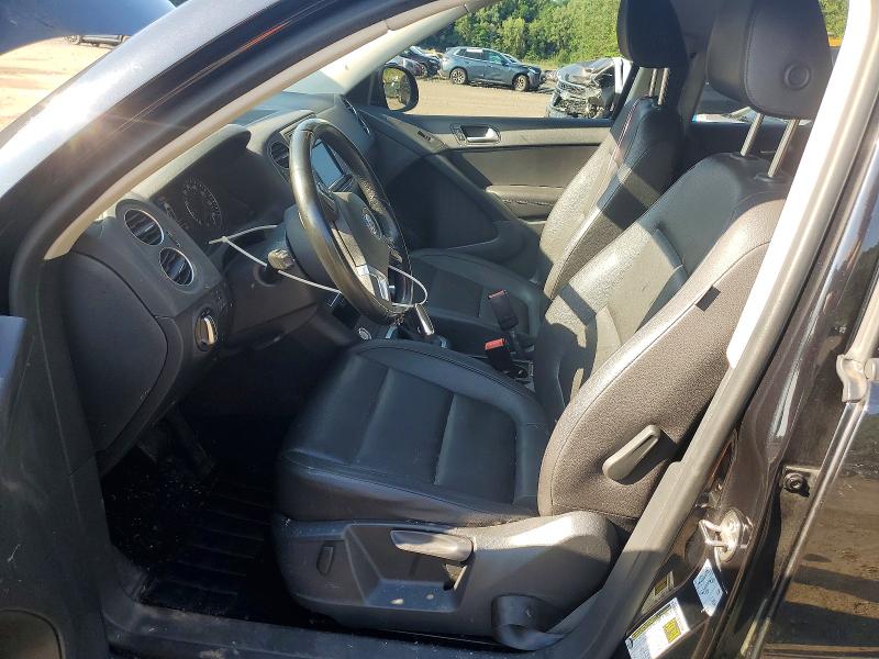 60461436 :رقم المزاد ، WVGBV7AX2HK029199 vin ، 2017 Volkswagen Tiguan مزاد بيع