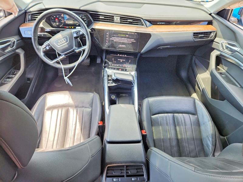 Aukcja sprzedaży 2019 Audi E-tron, vin: WA1LAAGE0KB002883, numer aukcji: 63522356