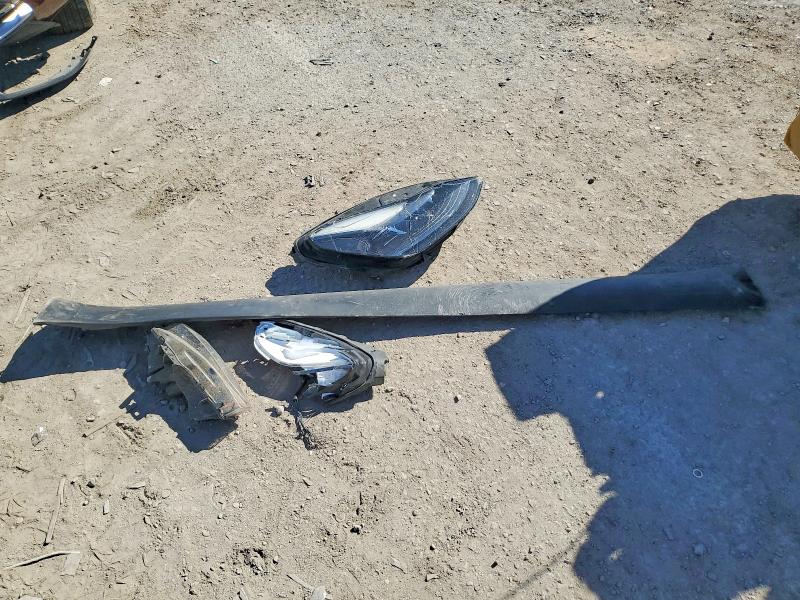 63513556 :رقم المزاد ، 7SAYGDEF3NF416347 vin ، 2022 Tesla Model Y مزاد بيع