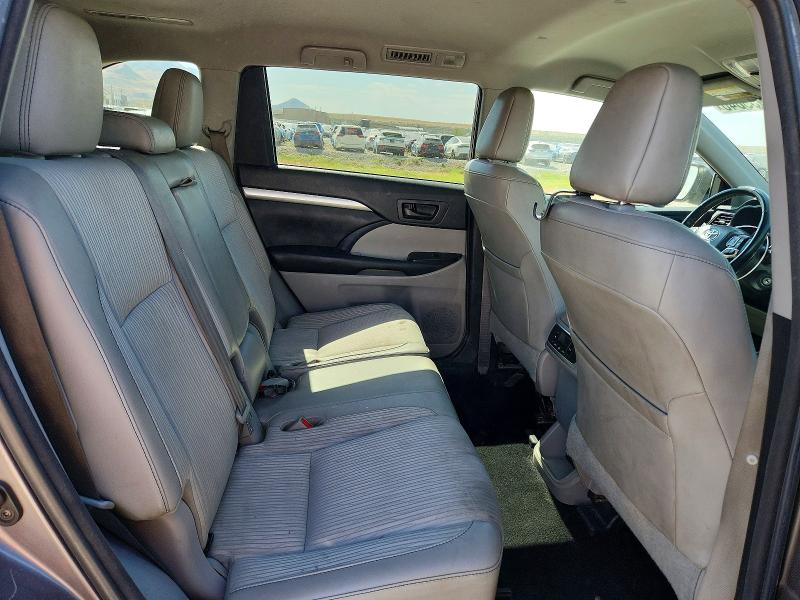 2018 Toyota Highlander მანქანა იყიდება აუქციონზე, vin: 5TDBZRFH3JS499343, აუქციონის ნომერი: 61959046