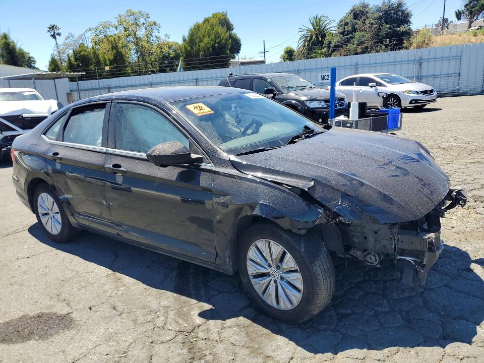 62335556 :رقم المزاد ، 3VWC57BU2KM024191 vin ، 2019 Volkswagen Jetta مزاد بيع