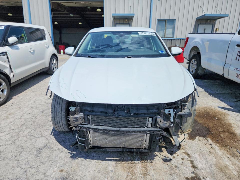 Продажа на аукционе авто 2024 Volkswagen Jetta, vin: 3VW5M7BU4RM004790, номер лота: 62681316