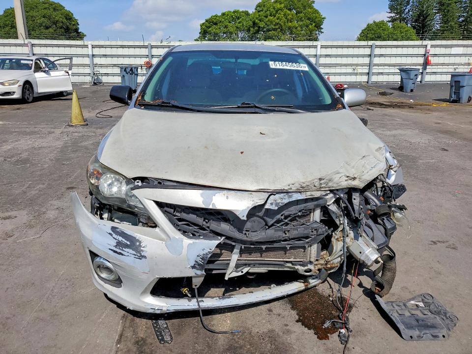 61845636 :رقم المزاد ، 2T1BU4EE3CC908512 vin ، 2012 Toyota Corolla مزاد بيع