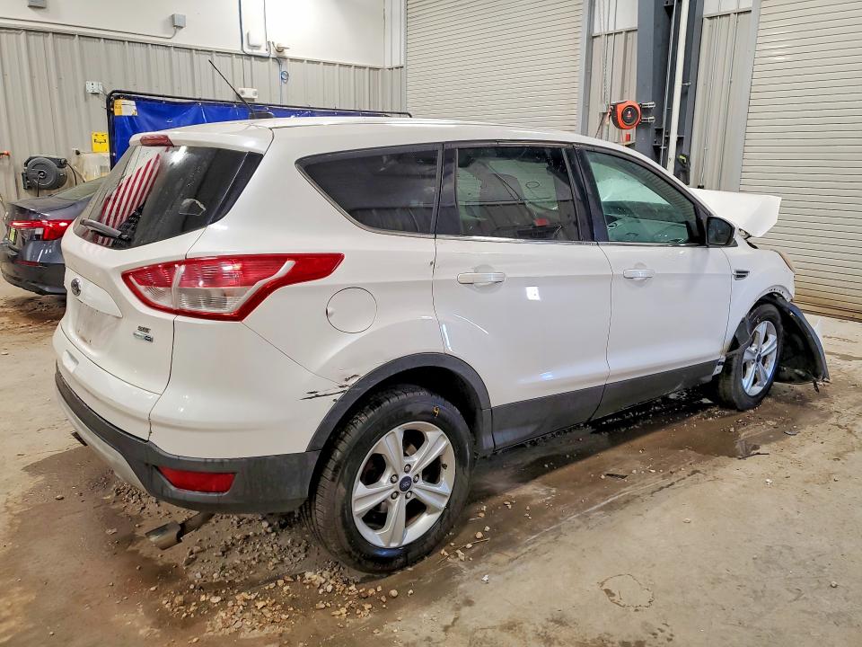 2014 Ford Escape მანქანა იყიდება აუქციონზე, vin: 1FMCU9GXXEUB65543, აუქციონის ნომერი: 62710346