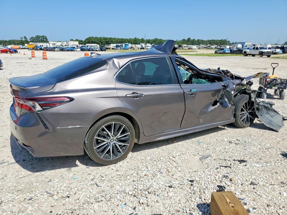 Продажа на аукционе авто 2022 Toyota Camry, vin: 4T1G11AK5NU661844, номер лота: 61764776