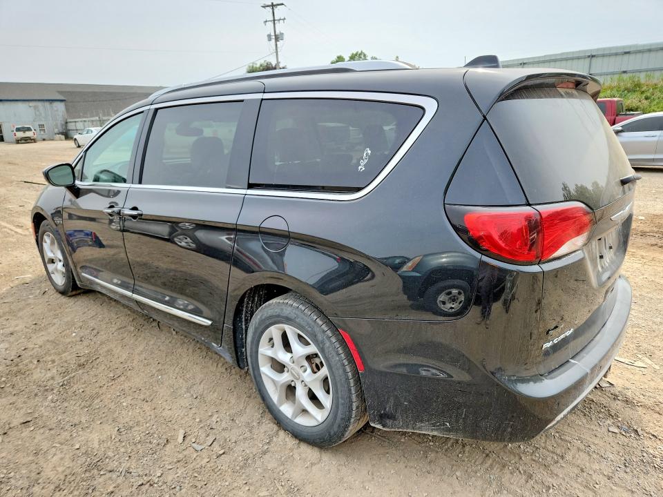 63190576 :رقم المزاد ، 2C4RC1EG9HR578335 vin ، 2017 Chrysler Pacifica مزاد بيع