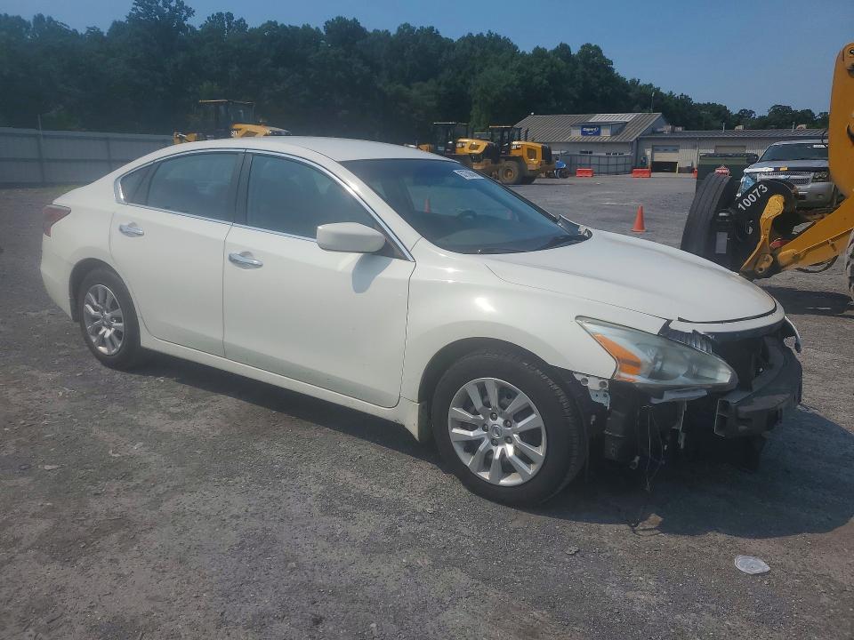 60750606 :رقم المزاد ، 1N4AL3APXFN390437 vin ، 2015 Nissan Altima مزاد بيع