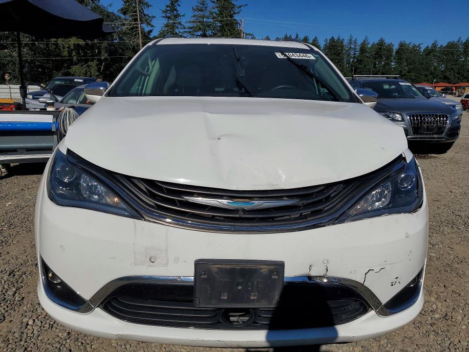 Продаж на аукціоні авто 2018 Chrysler Pacifica, vin: 2C4RC1N75JR359233, номер лоту: 61043446