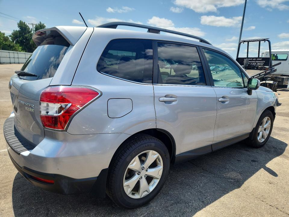 Продажа на аукционе авто 2015 Subaru Forester, vin: JF2SJAHC4FH538223, номер лота: 62382336