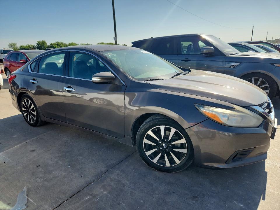 62437166 :رقم المزاد ، 1N4AL3AP2HC218126 vin ، 2017 Nissan Altima مزاد بيع