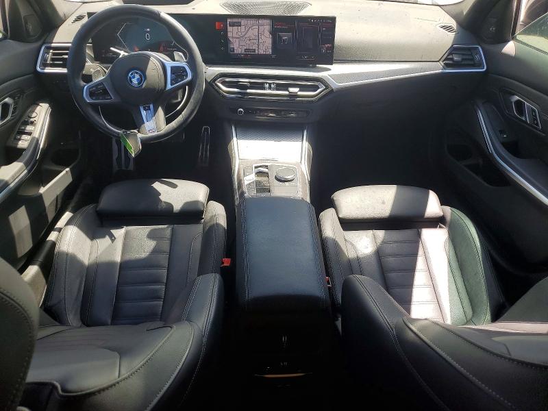 60437946 :رقم المزاد ، 3MW39FF09P8C97313 vin ، 2023 Bmw 330e مزاد بيع