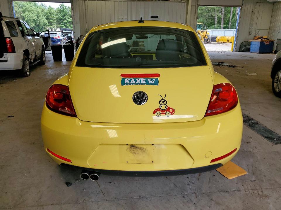 62103446 :رقم المزاد ، 3VWJP7AT8DM687858 vin ، 2013 Volkswagen Beetle مزاد بيع
