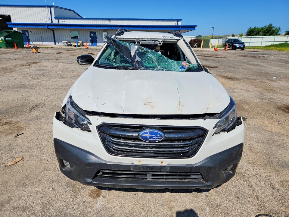 59659136 :رقم المزاد ، 4S4BTGJDXM3221440 vin ، 2021 Subaru Outback مزاد بيع